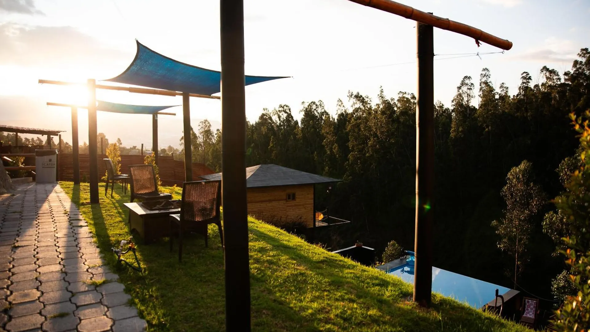 基多 Clandestino Glamping Ecuador酒店 厄瓜多尔
